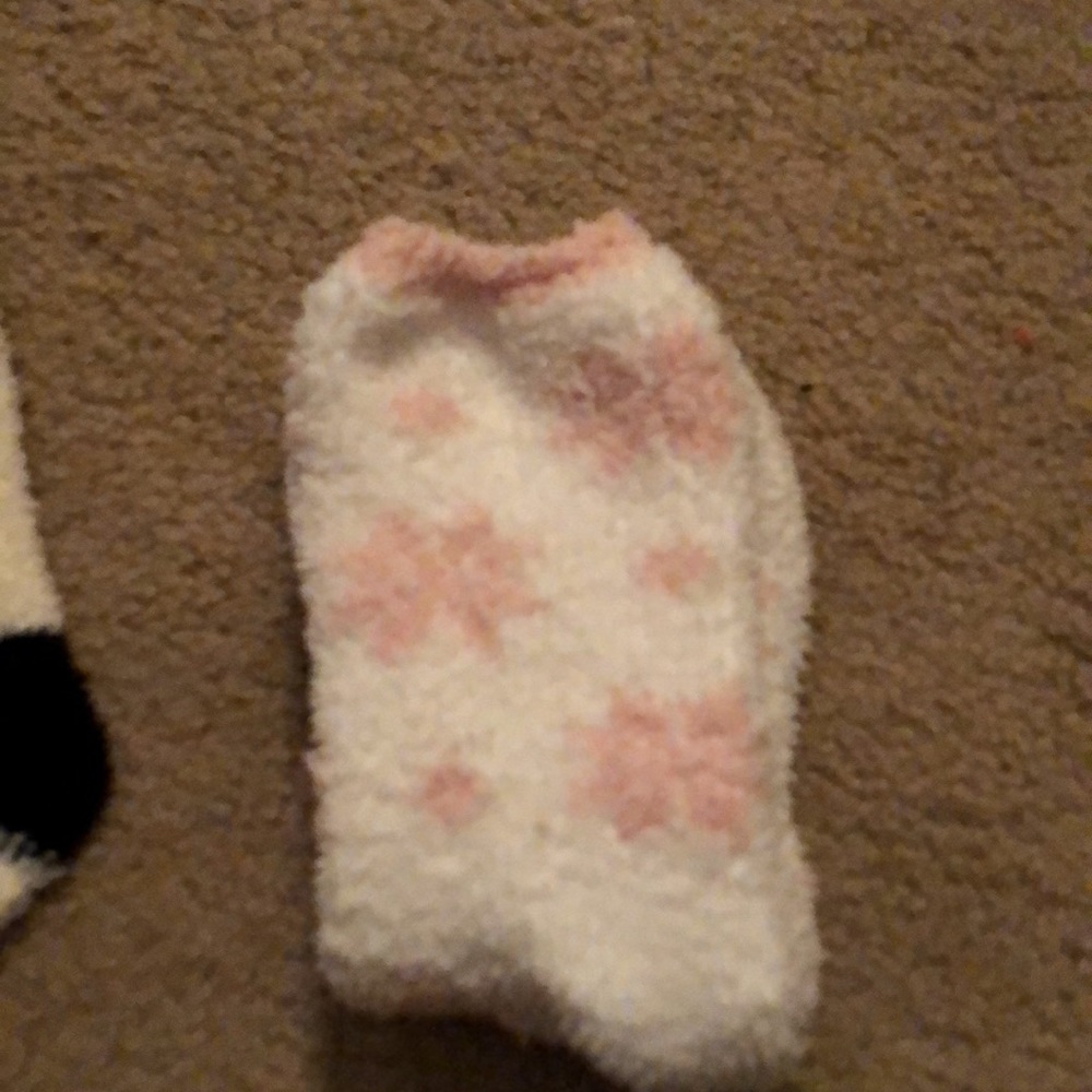 Fuzzy socks - Picture 2 of 5